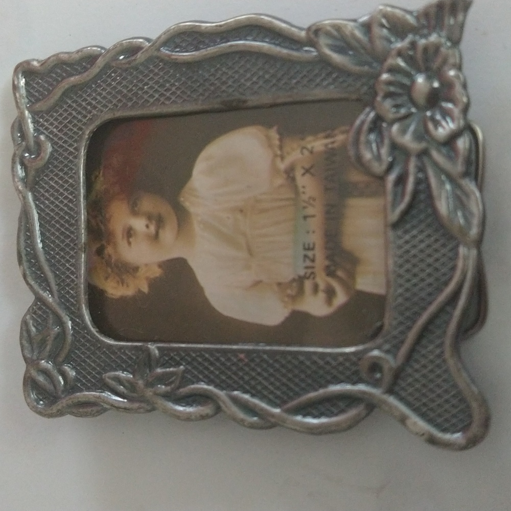 Antique mini frame